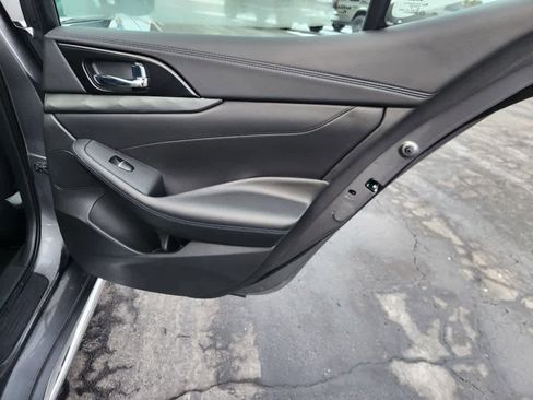 Used 2019 Nissan Maxima 3.5 S w/ Floor Mat Group image 12