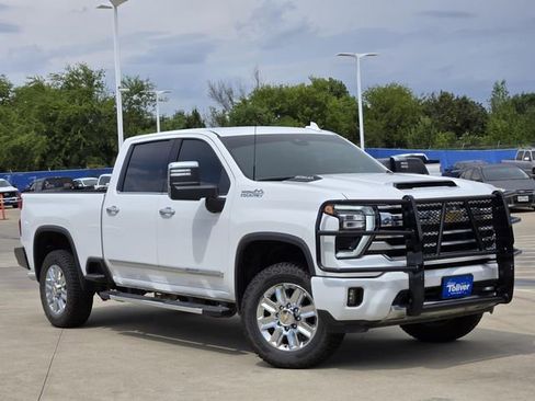 Used 2024 Chevrolet Silverado 2500 High Country w/ Z71 Off-Road Package image 2