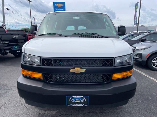 New 2026 Chevrolet Express 3500 Extended RWD image 14