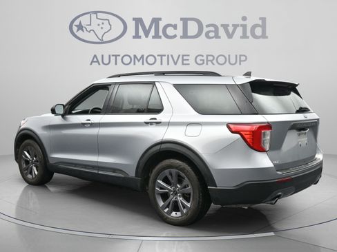 Used 2022 Ford Explorer XLT w/ Equipment Group 202A RWD image 6