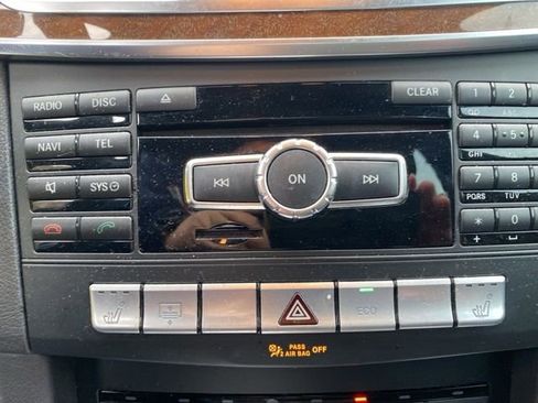 Used 2015 Mercedes-Benz E 350 4MATIC Sedan image 21