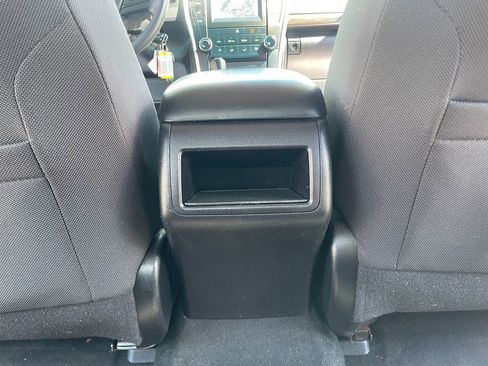 Used 2015 Toyota Camry LE FWD image 25