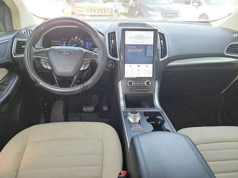 Used 2024 Ford Edge SE AWD/4WD image 10