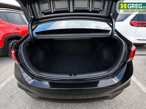 Used 2018 Hyundai Accent SE FWD image 18