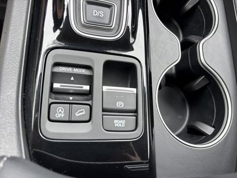 Used 2023 Honda Pilot Touring image 45