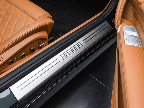 Certified 2016 Ferrari FF image 53