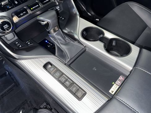 Used 2024 Lexus LX 600 F Sport image 29