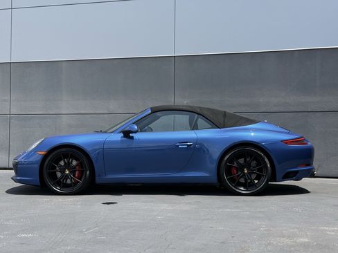 Certified 2017 Porsche 911 Carrera S RWD image 2