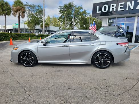 Used 2020 Toyota Camry XSE image 8