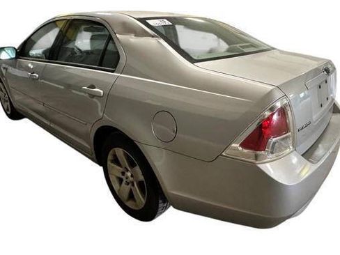 Used 2008 Ford Fusion SE FWD image 3