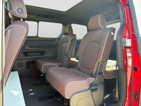 New 2025 Volkswagen ID. Buzz Pro S Plus RWD image 12