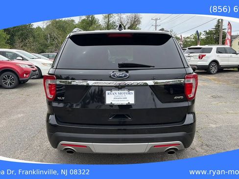 Used 2017 Ford Explorer XLT AWD/4WD image 6