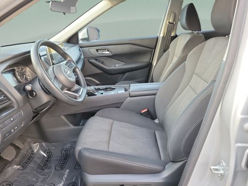 Used 2024 Nissan Rogue SV FWD image 19