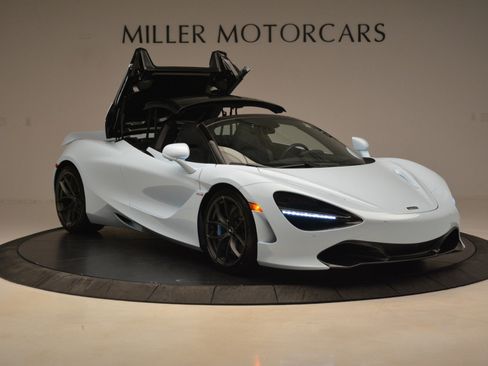 Used 2020 McLaren 720S Spider image 15