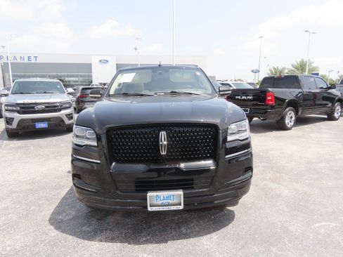 Used 2022 Lincoln Navigator L Reserve RWD image 5