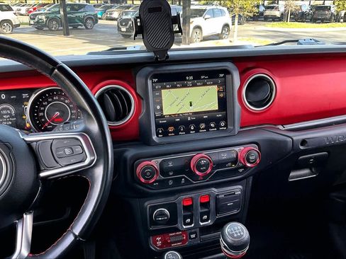 Used 2020 Jeep Wrangler Rubicon AWD/4WD image 11