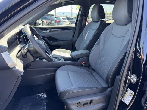 Used 2026 Volkswagen Tiguan SE R-Line image 15