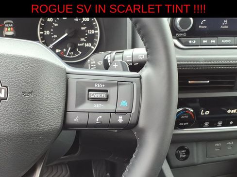 Used 2025 Nissan Rogue SV AWD/4WD image 17