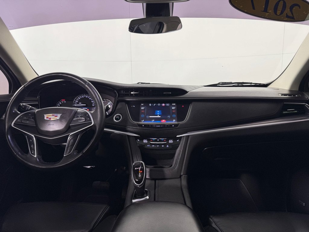 Used 2017 Cadillac XT5 Luxury w/ Driver Awareness Package AWD/4WD image 21