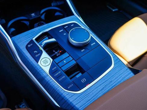New 2026 BMW 330i xDrive Sedan w/ Convenience Package AWD/4WD image 18