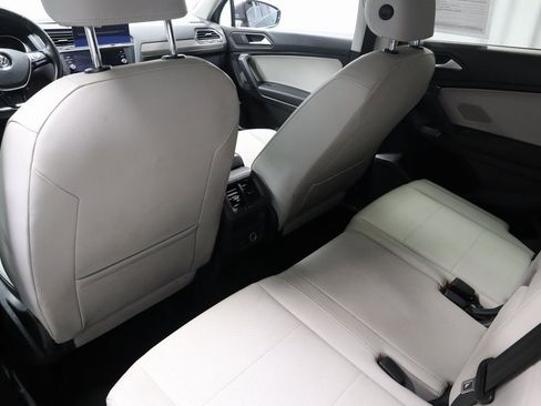 Used 2019 Volkswagen Tiguan SE w/ 3rd Row Seat Package image 21