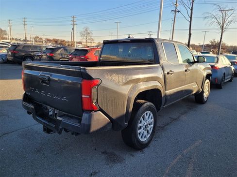 Used 2024 Toyota Tacoma SR5 image 4