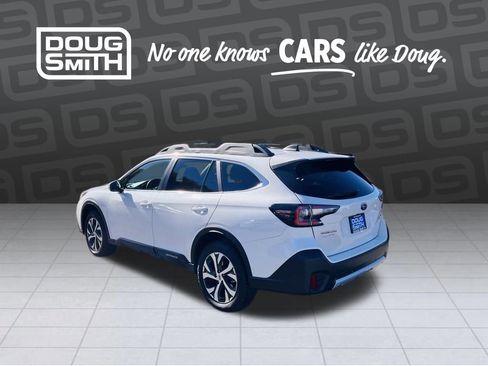 Used 2021 Subaru Outback Limited image 3