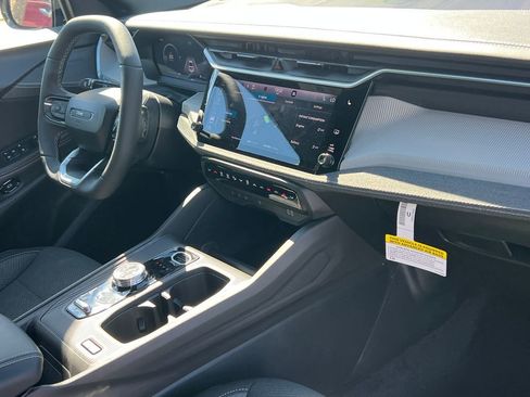 New 2026 Jeep Cherokee Laredo image 15