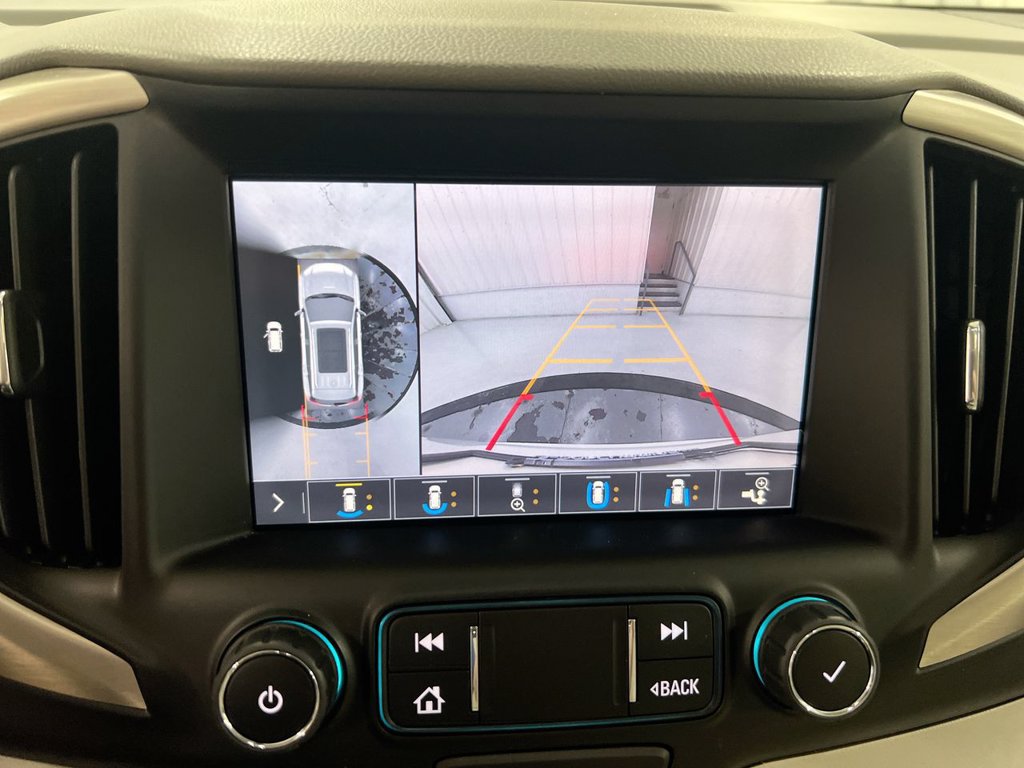 Used 2019 GMC Terrain Denali w/ Advanced Safety Package AWD/4WD image 16