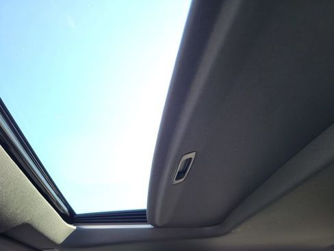 Used 2025 GMC Sierra 1500 AT4 w/ AT4 Premium Package image 31