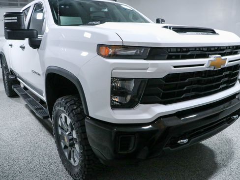 Used 2024 Chevrolet Silverado 2500 Custom w/ Custom Value Package AWD/4WD image 6