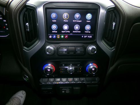 Used 2021 GMC Sierra 1500 SLE image 11