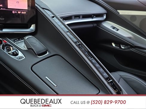 Used 2021 Chevrolet Corvette Stingray Preferred Cpe w/ Engine Appearance Package image 26