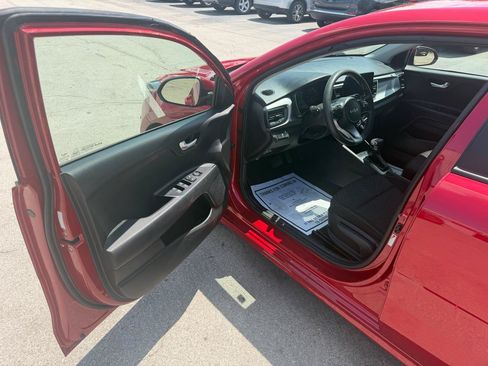 Used 2022 Kia Rio S FWD image 9