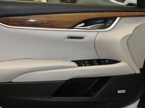 Used 2018 Cadillac XTS Luxury image 23