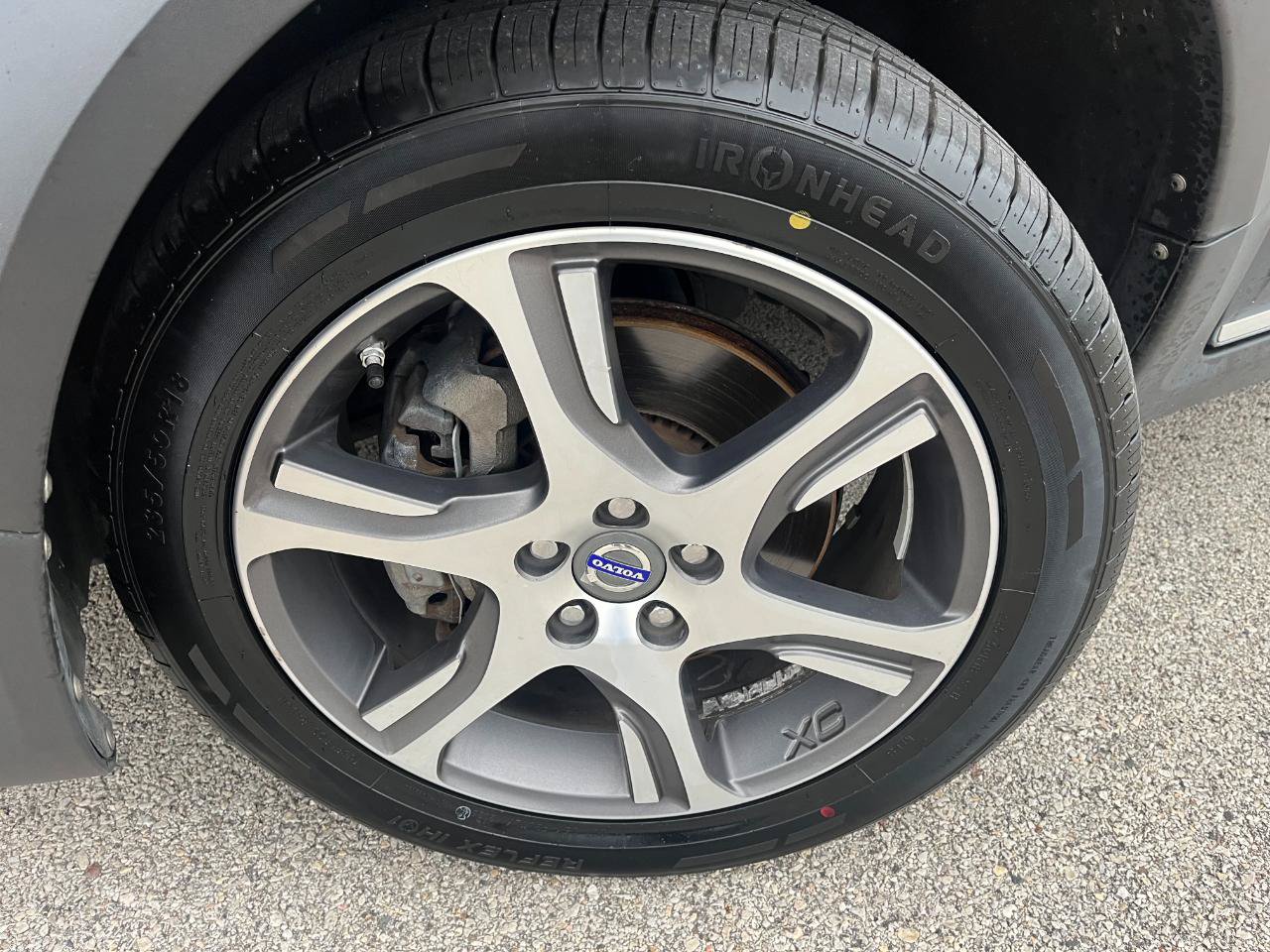 Used 2015 Volvo XC70 T6 Premier Plus AWD/4WD image 31