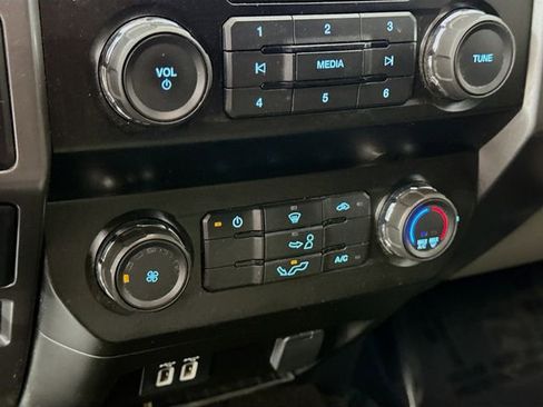 Used 2020 Ford F150 XLT w/ Trailer Tow Package image 17