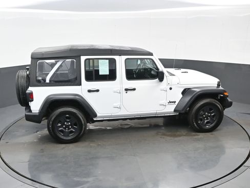 Used 2023 Jeep Wrangler Sport image 33