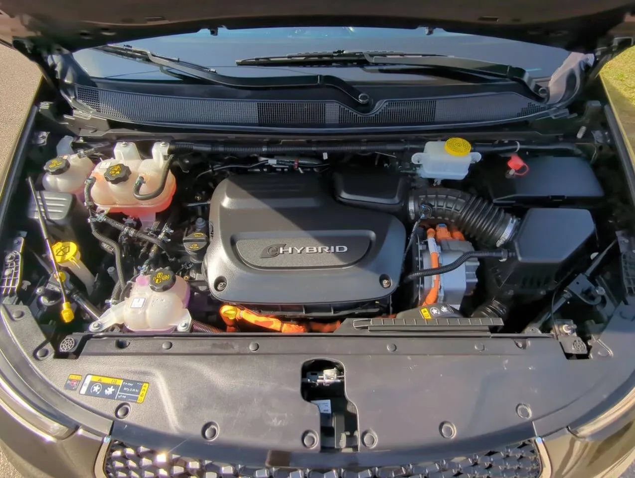 Used 2022 Chrysler Pacifica Touring-L w/ Uconnect Theater Family Group FWD image 27
