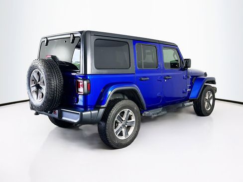 Used 2019 Jeep Wrangler Unlimited Sahara AWD/4WD image 9