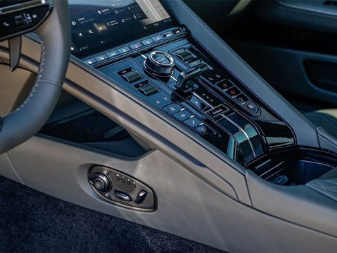 Used 2024 Aston Martin DB12 Coupe RWD image 18