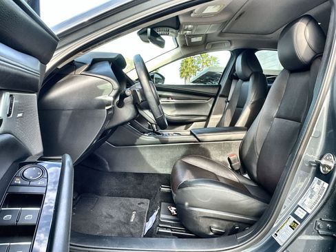 Used 2025 MAZDA MAZDA3 2.5 Turbo Sedan w/Premium Plus image 2