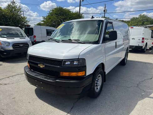 Used 2018 Chevrolet Express 2500 w/ Driver Convenience Package image 5