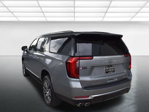Used 2026 GMC Yukon XL Denali w/ Sun & Power Step Package AWD/4WD image 9