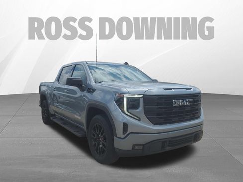 Used 2023 GMC Sierra 1500 Elevation AWD/4WD image 3