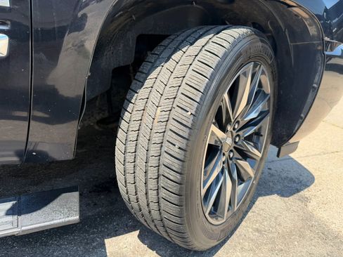 Used 2009 Cadillac Escalade AWD image 32