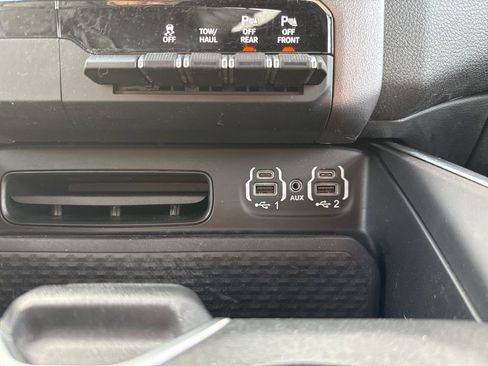 Certified 2023 RAM 1500 Big Horn image 11