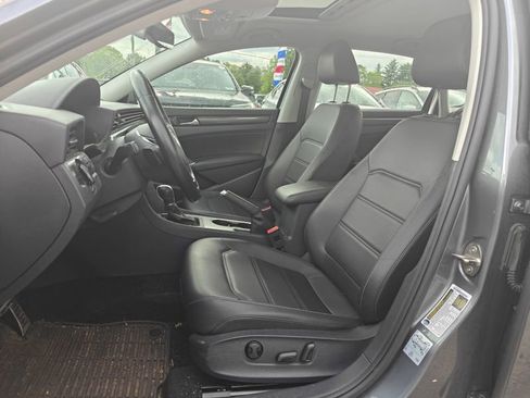Used 2020 Volkswagen Passat 2.0T R-Line FWD image 9