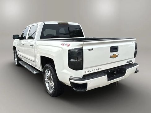 Used 2015 Chevrolet Silverado 1500 High Country w/ High Country Premium Package AWD/4WD image 3