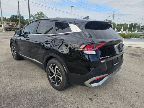 Used 2023 Kia Sportage EX FWD image 3